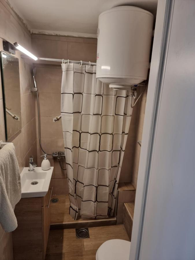 Lucas4 Flogita Apartment Eksteriør billede