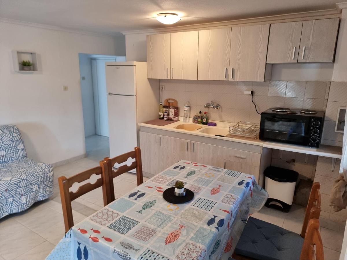 Lucas4 Flogita Apartment Eksteriør billede